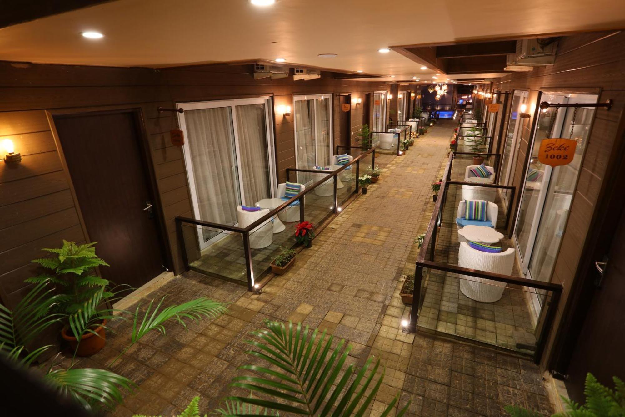 Hotel Sinon Baga Retreat Exterior foto